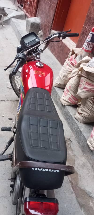 bike seal Karni hai