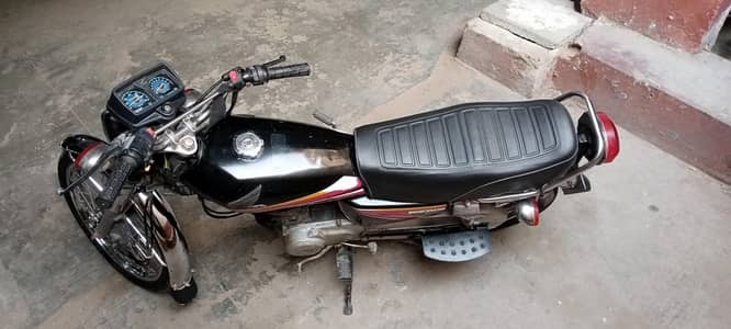 honda 125 Karachi 2010 paper ok 03122365012 exchange pocibel