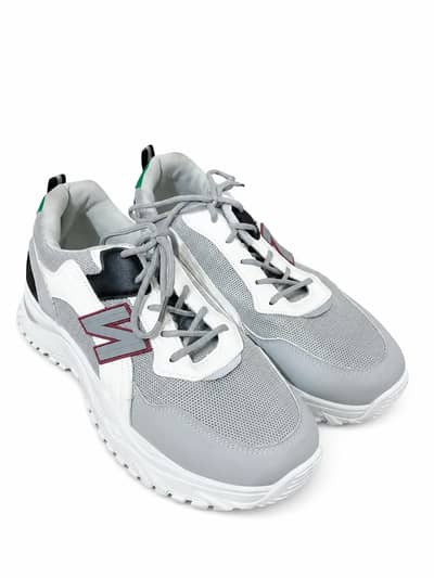 Gray / white sneakers with N logo. Size 45
