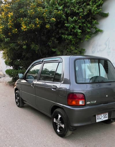 Daihatsu Cuore 2011