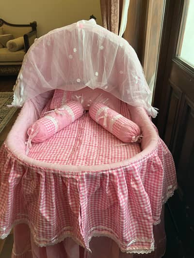 Baby Cot with Mosquito Net & Bedding Set – Excellent Condition