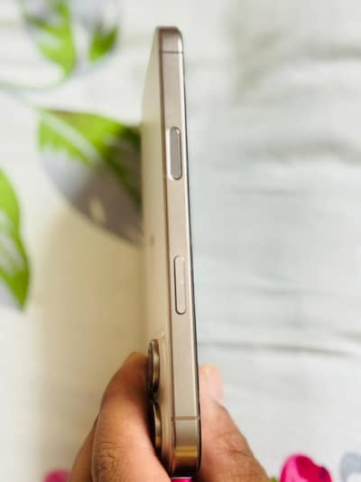 Apple iPhone 16 Pro