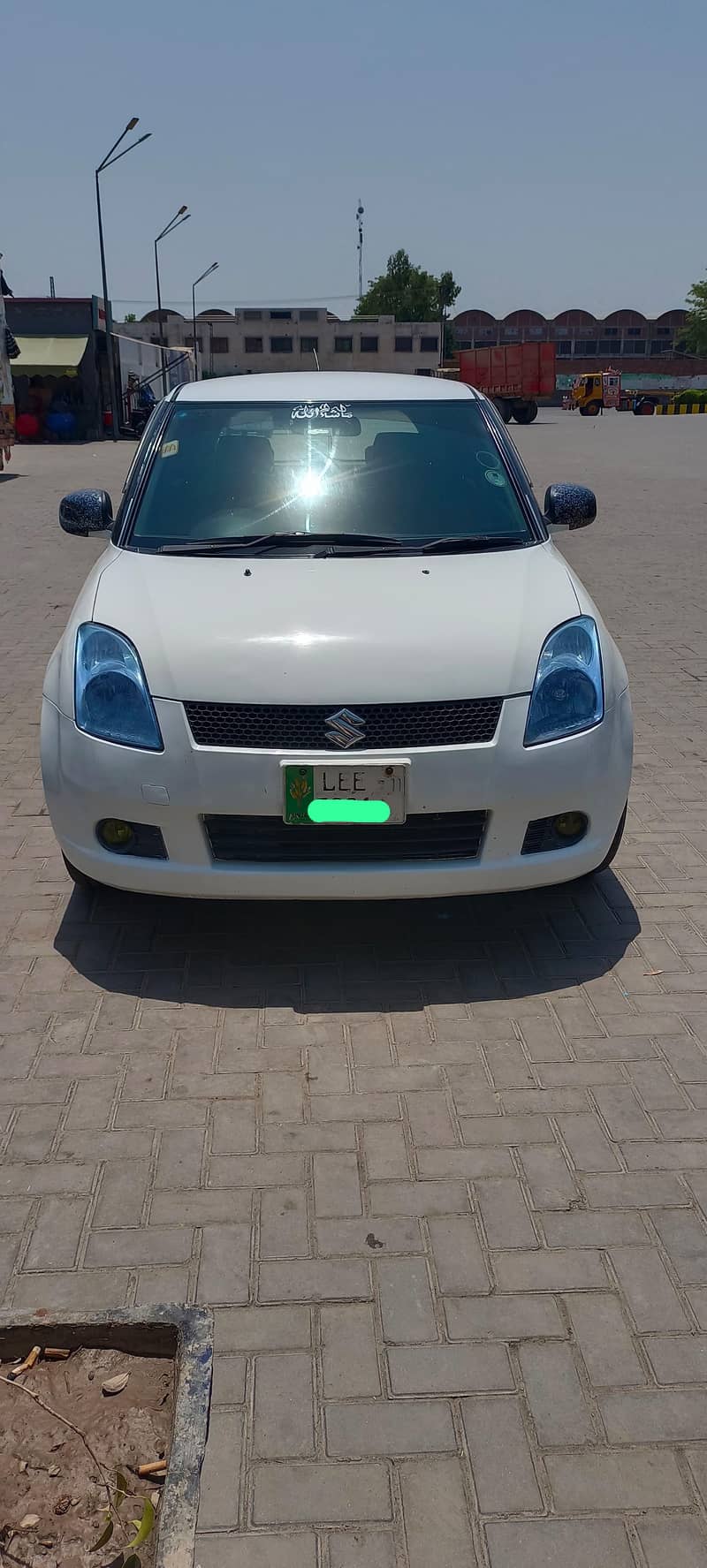 Suzuki Swift 2011 1