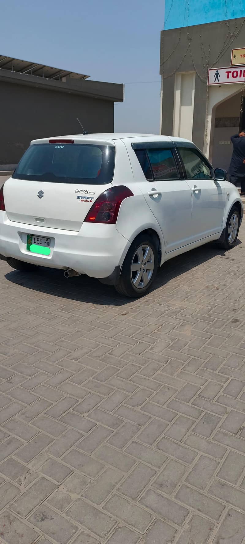 Suzuki Swift 2011 3