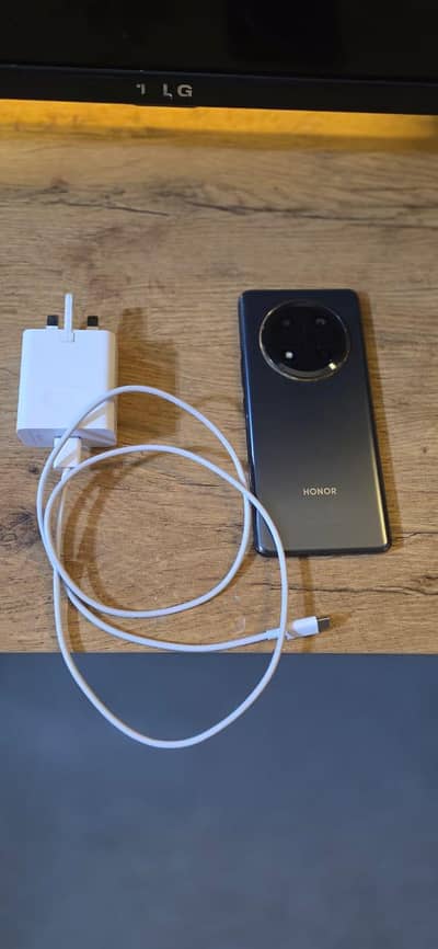 Honor X9c 8Gb 256Gb with original charger