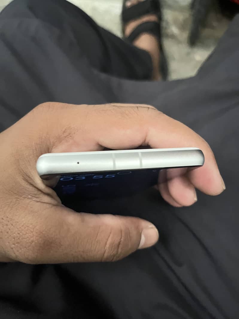 Google Pixel 7a 2