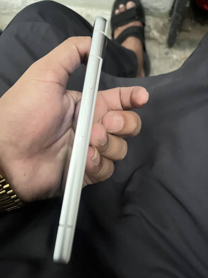 Google Pixel 7a 3