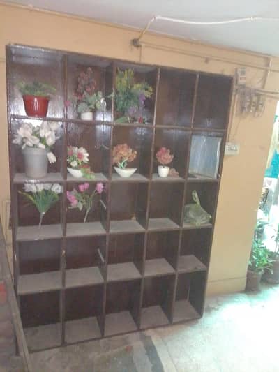 Shop cabinet