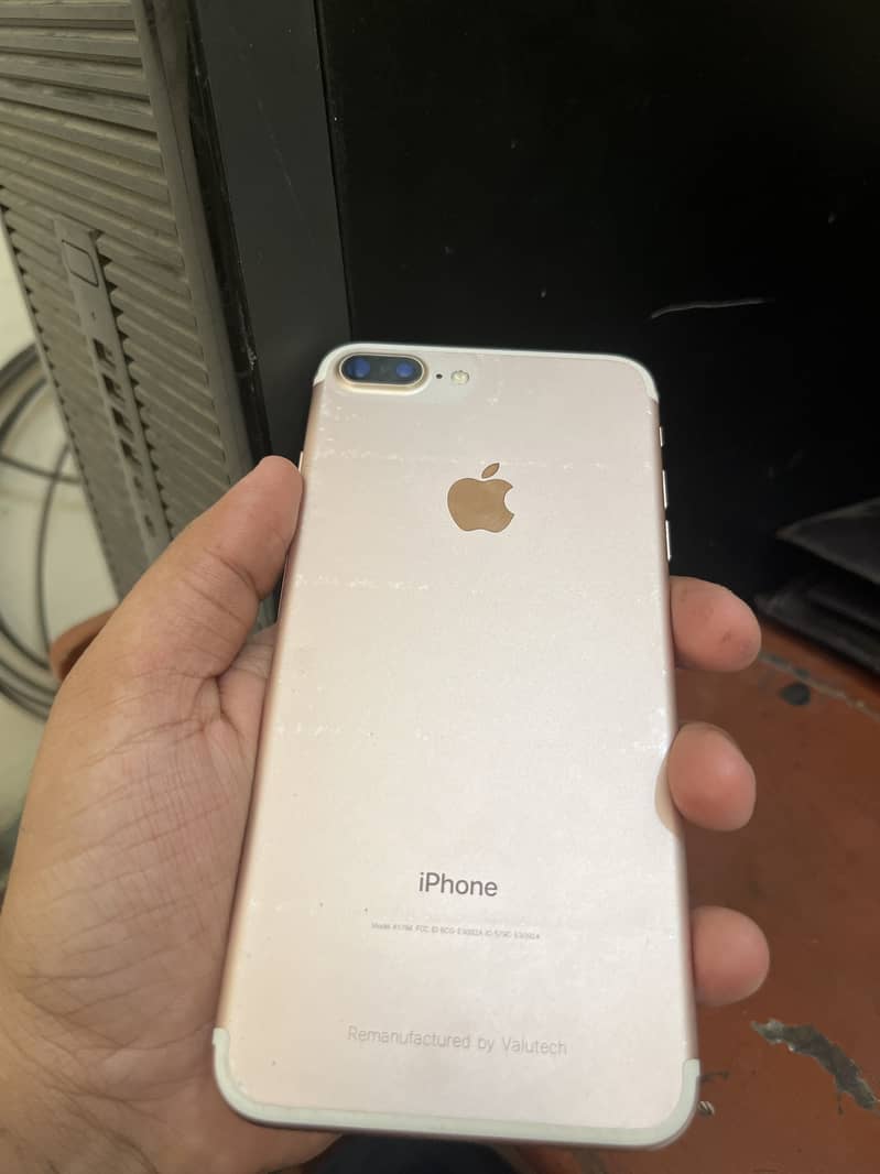 Apple iPhone 7 Plus 0