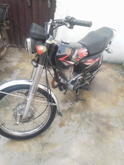 10/ 9 CONDITION HONDA 125, 2017 MODEL HEAVY WEIGHT RS 90,000