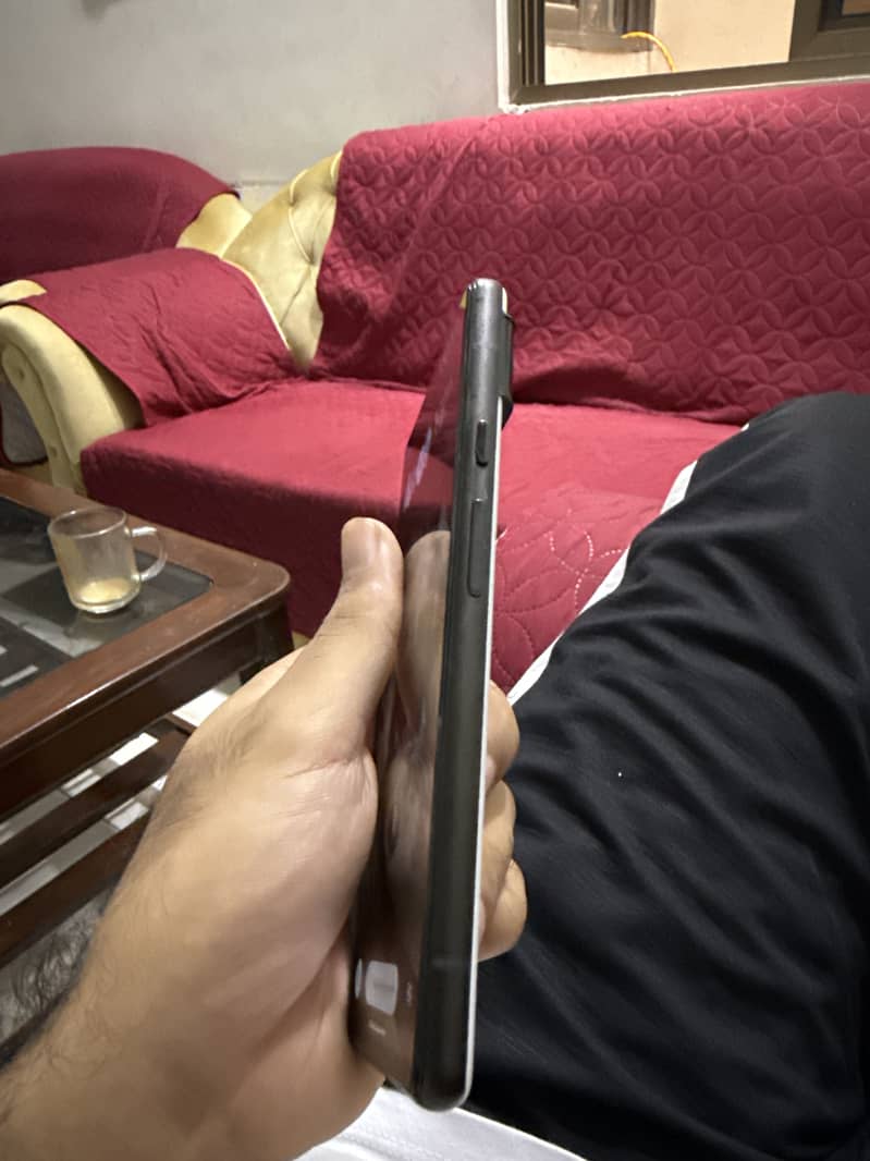 Google Pixel 6 4