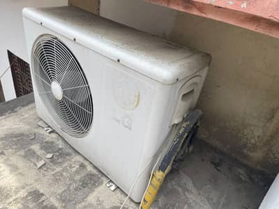 LG SPLIT AC 1.5 TON IN GOOD CONDITION