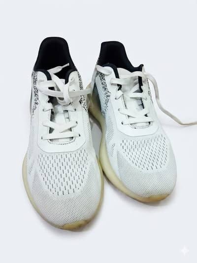 One Degree. Sneakers