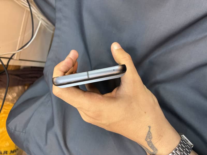 Google Pixel 8 3