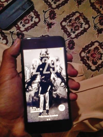 Apple iPhone SE