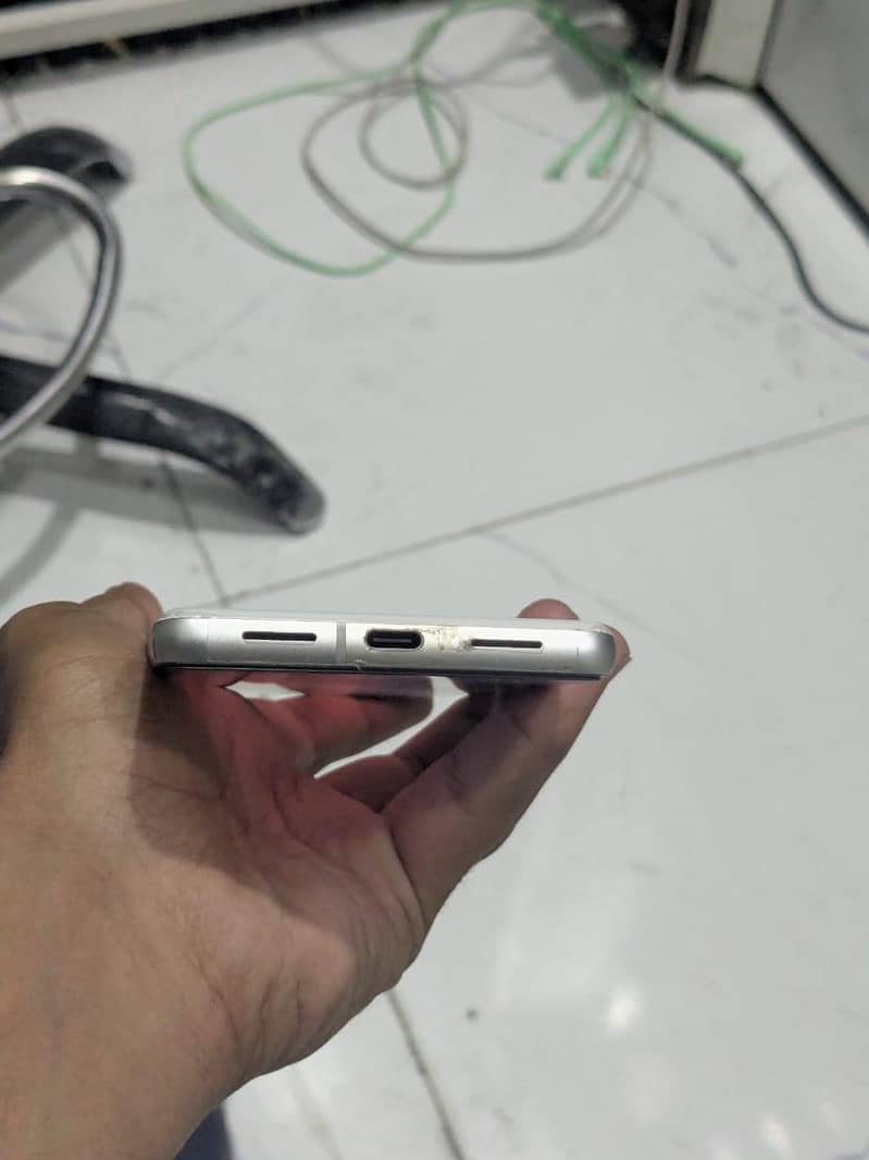 Google pixel 7 4