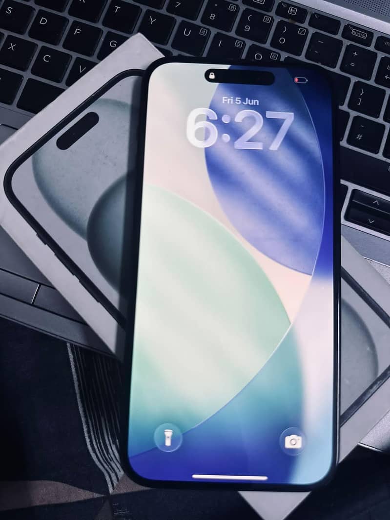 Apple iPhone 15 plus 0