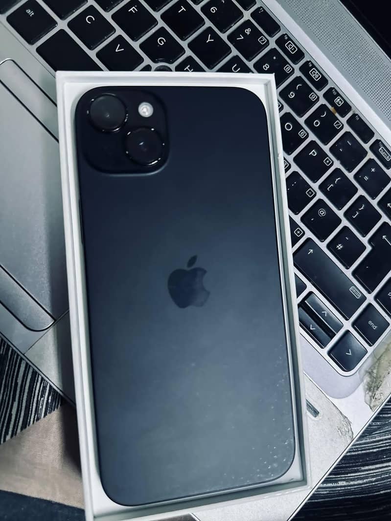 Apple iPhone 15 plus 1