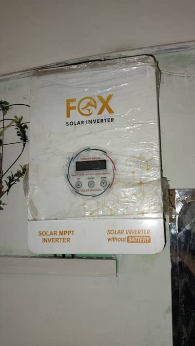 Fox Solar Inverter – Excellent Used Condition
