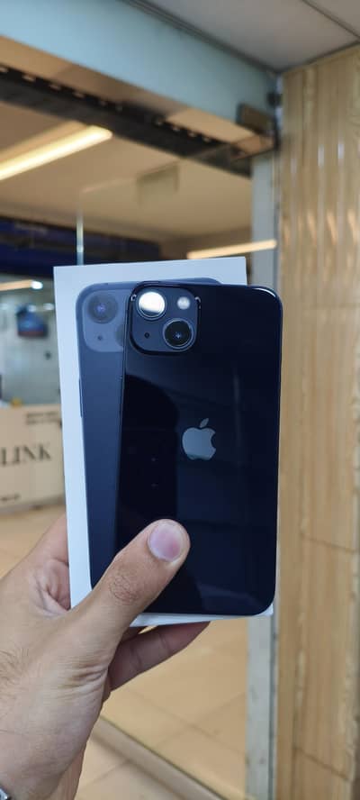 Apple iPhone 13