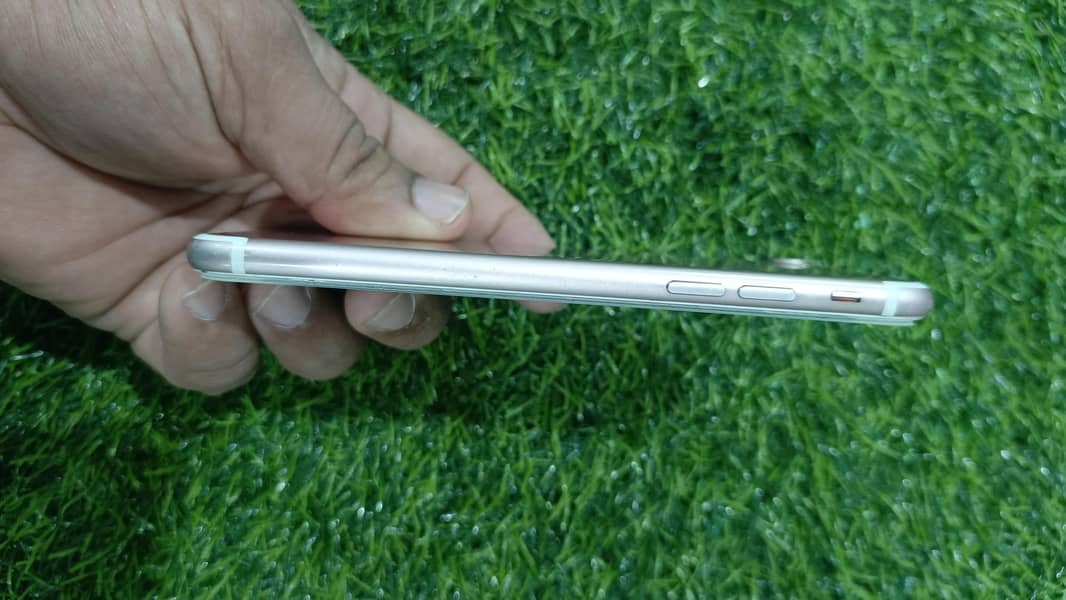 Apple iPhone 7 5