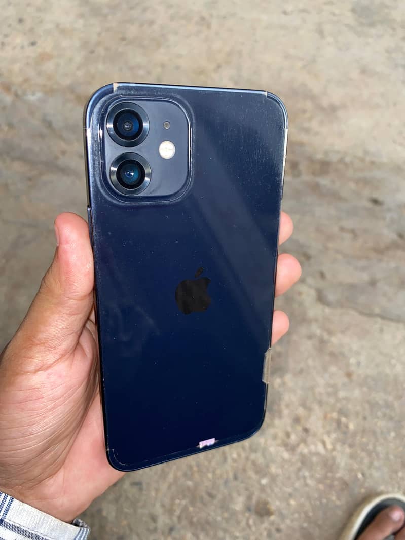 iPhone 12 0
