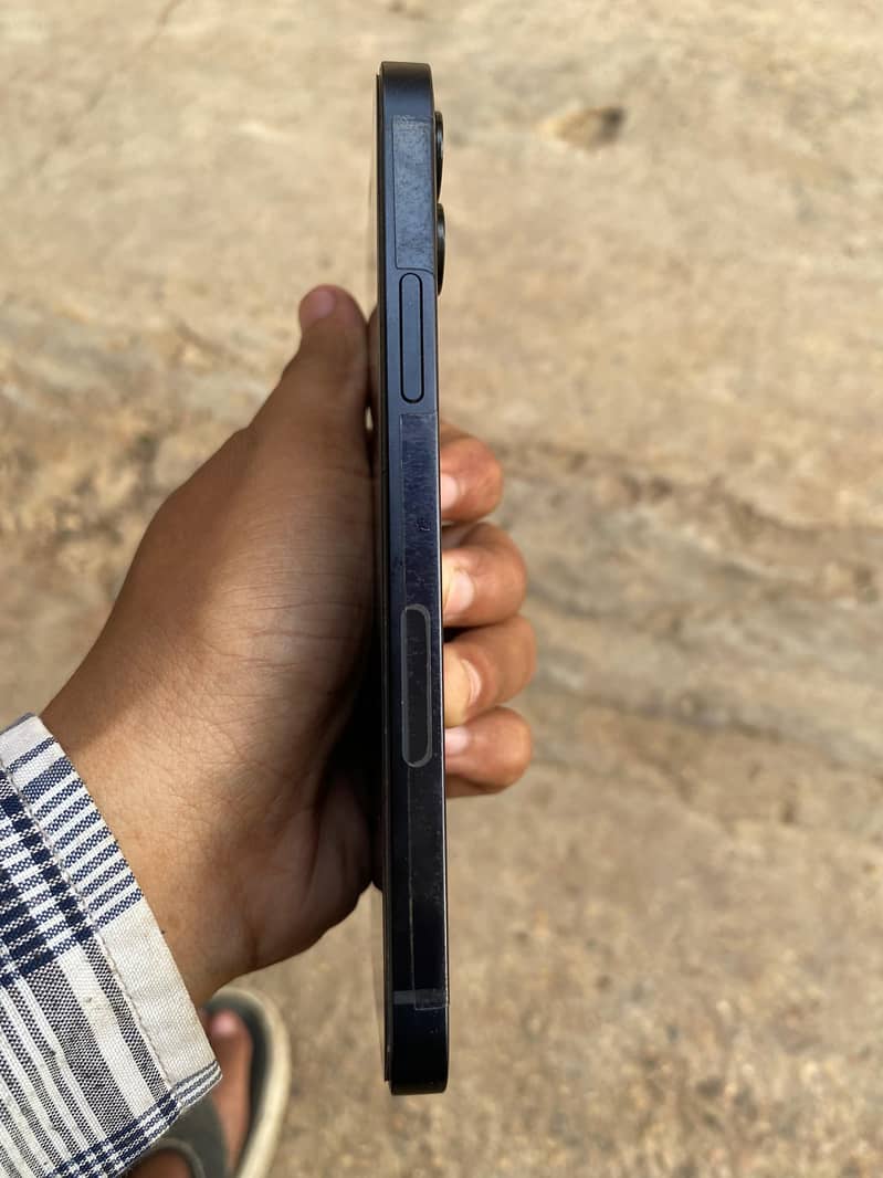 iPhone 12 1
