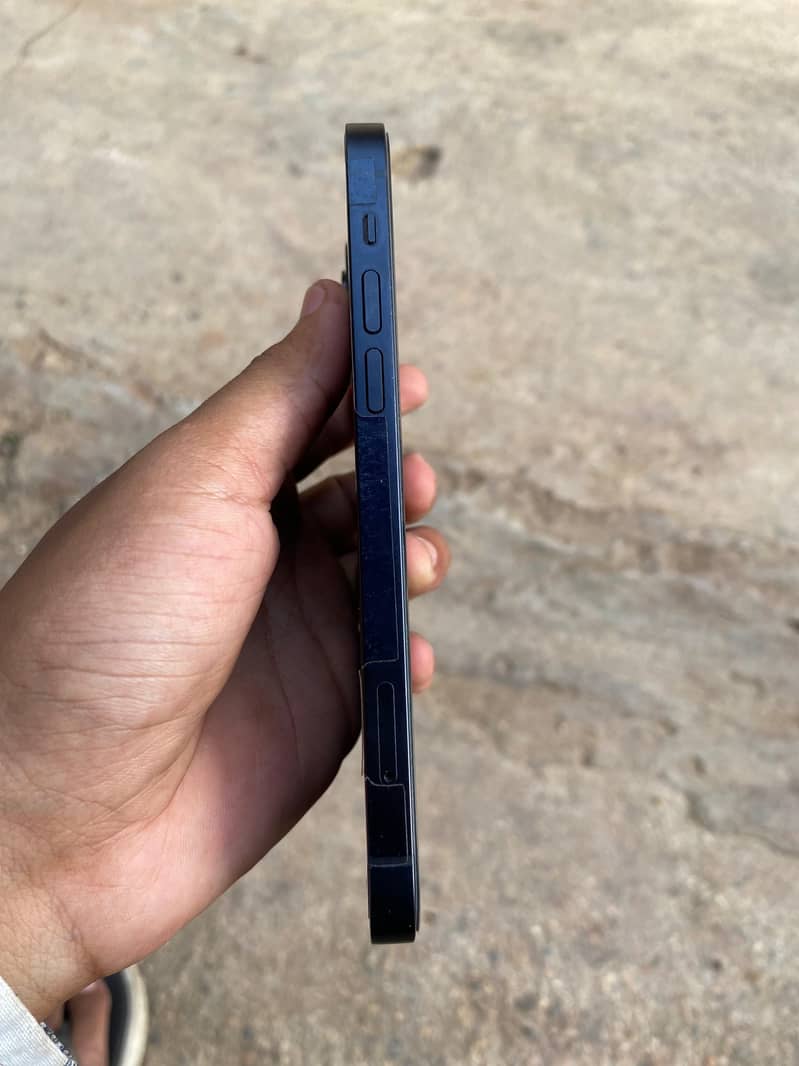 iPhone 12 5