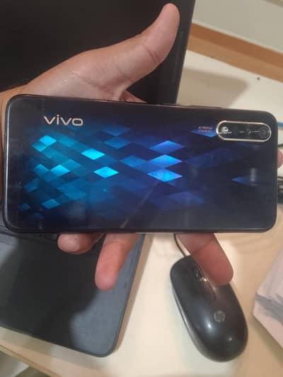 Vivo S1