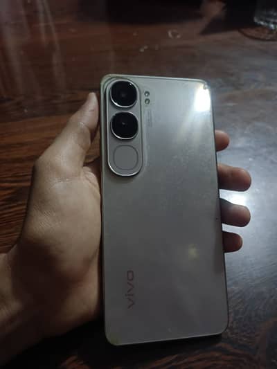 Vivo Y200