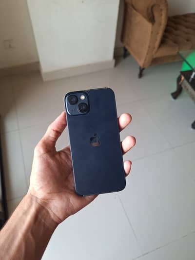 Apple iPhone 13
