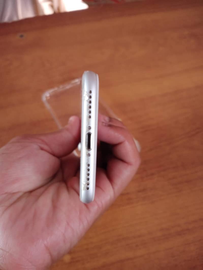Apple iPhone 7 6