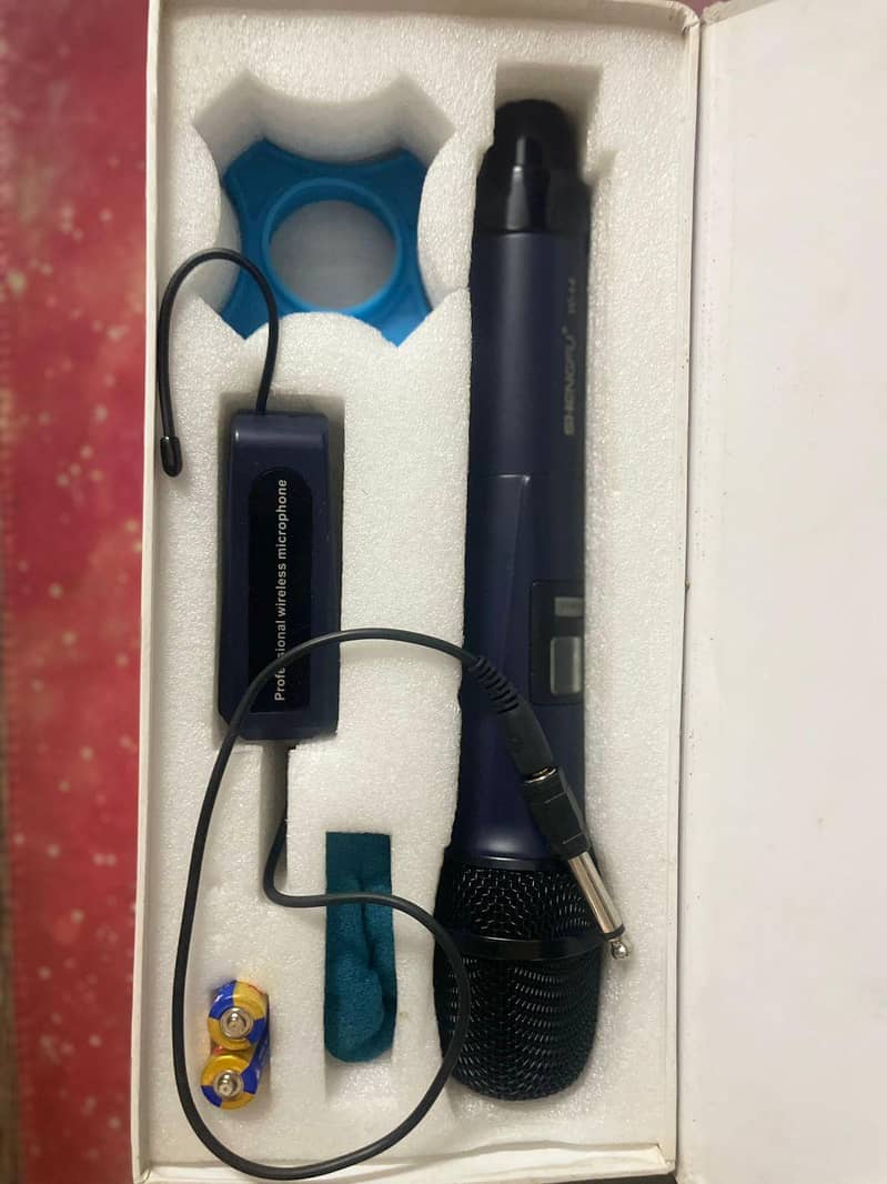 universal microphone 1