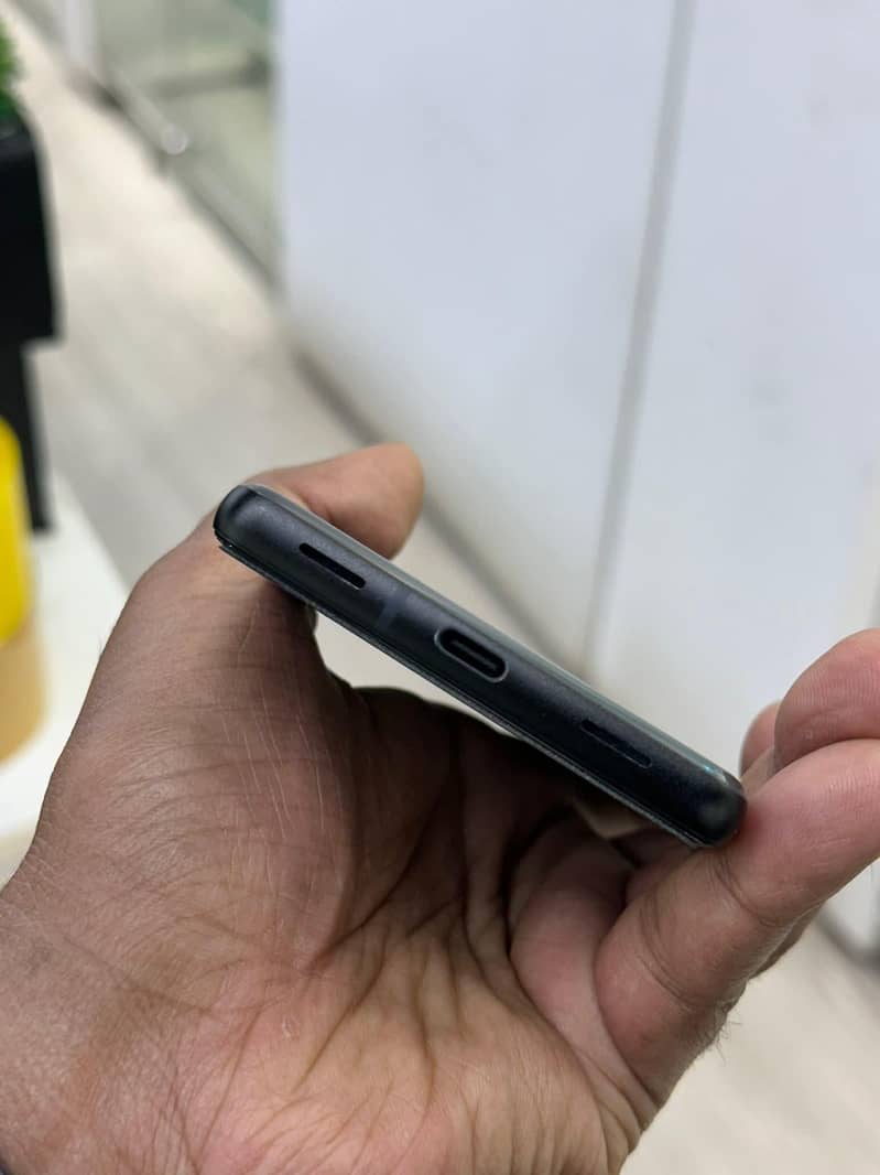Google Pixel 6a 4