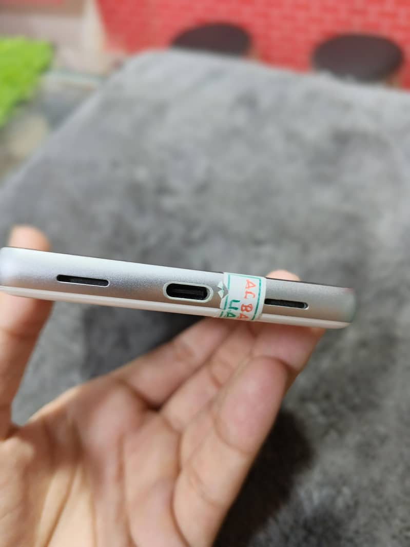 Google Pixel 7a 3