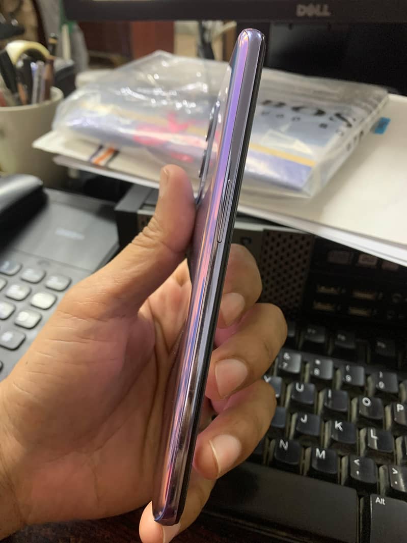 One Plus 9 5G 3