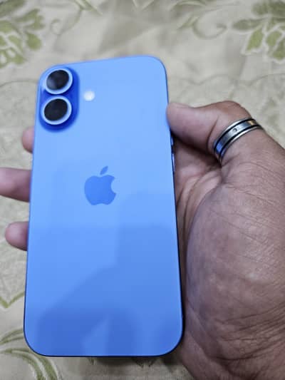 Apple iPhone 16
