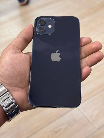 Apple iPhone 12