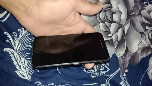 Apple iPhone 7