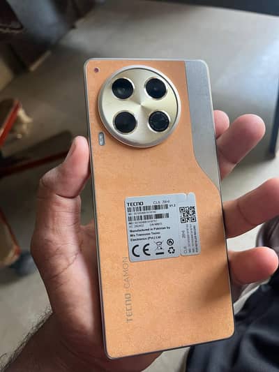 Tecno CAMON 30