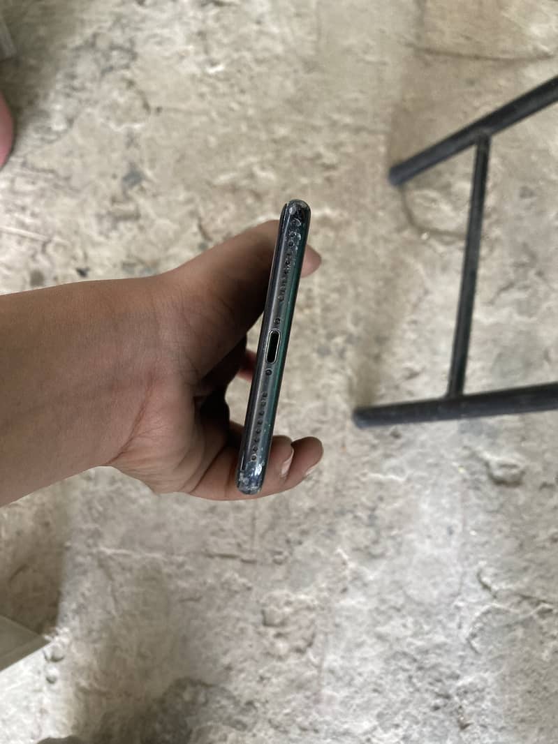 Apple iPhone 7 Plus 3