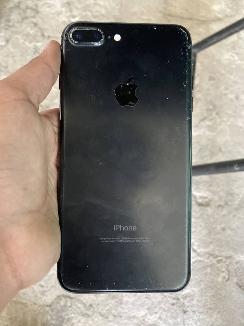 Apple iPhone 7 Plus 6