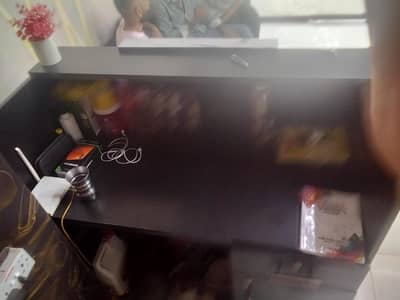 reception counter for urgent sale