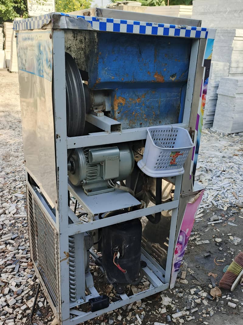 IC CREAM MACHINE 2
