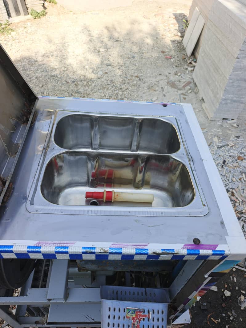 IC CREAM MACHINE 4