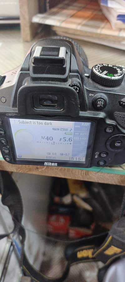 nikon D, -3200 jab se lia hai use nai kia bilkol new with bag aur box