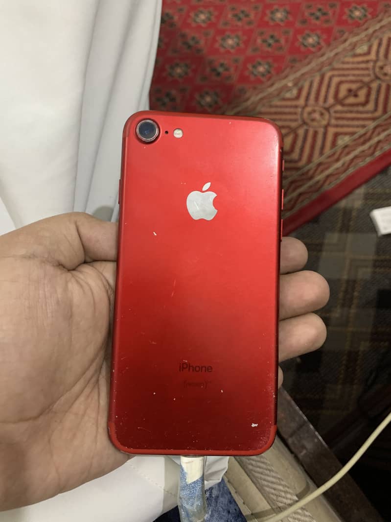 Apple iPhone 7 1
