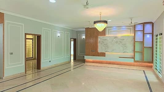 Fully Renovated Luxury Ground Floor Apartment Available for Sale