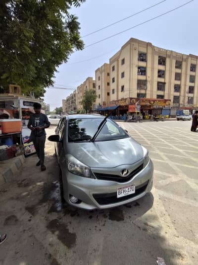 Toyota Vitz 2012