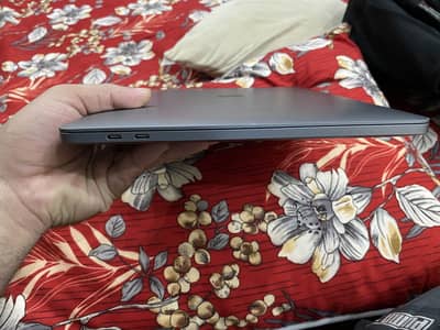 MacBook Pro M1 16GB / 256 GB